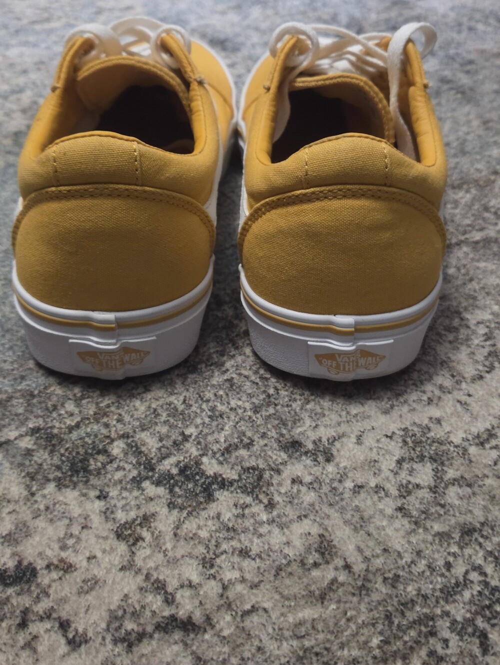 Vans Old Skool Yellow/White Low-Top Skate Shoes – Women’s 8.5 (Like New!) - Picture 3 of 9
